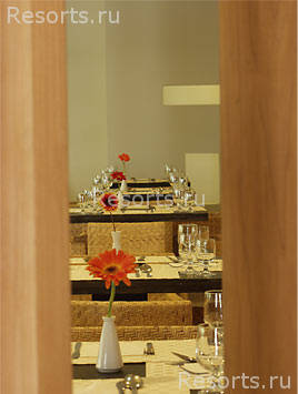 The Bay Hotel & Suites 10